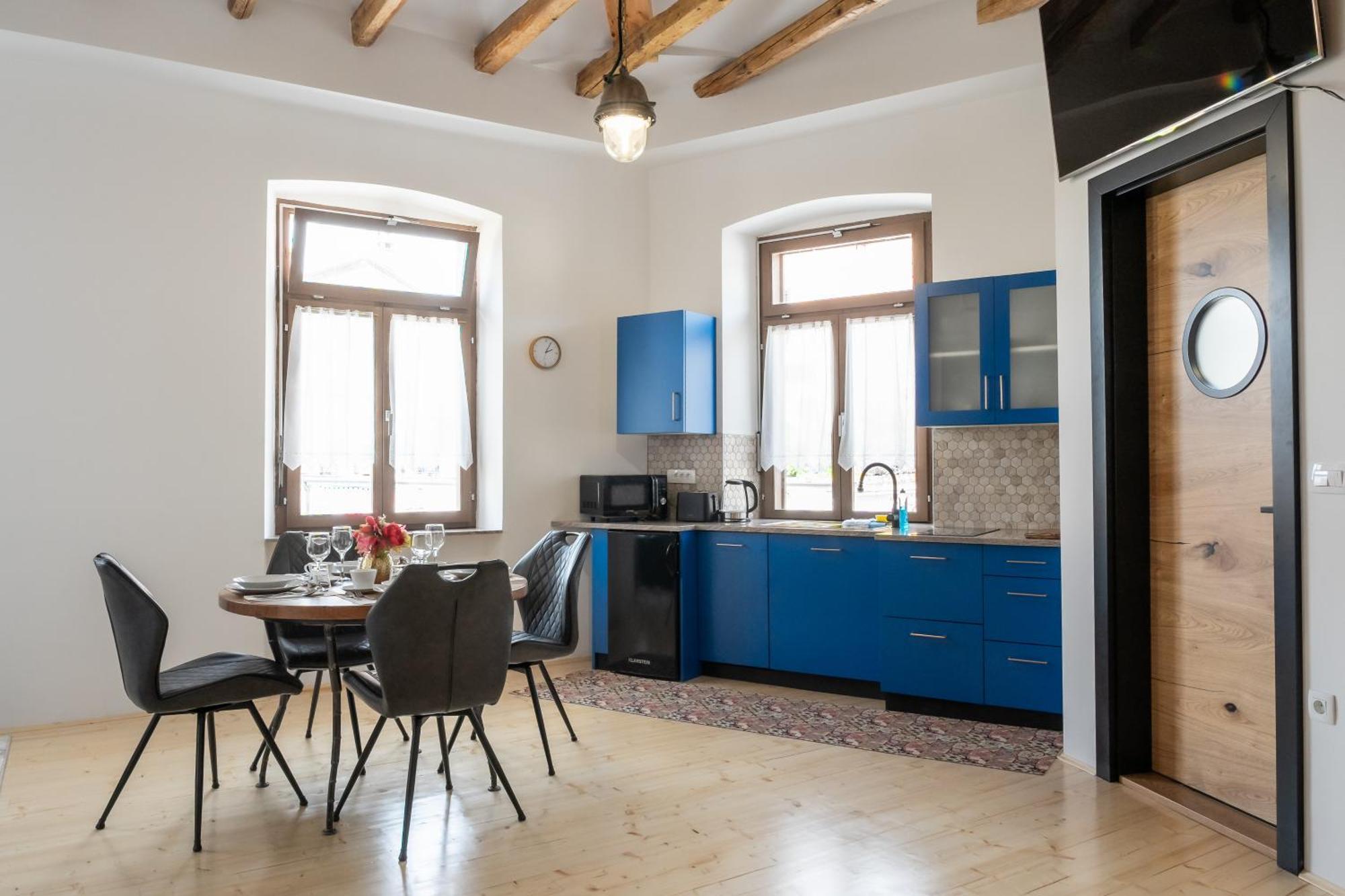 Island Apartments Izola Bagian luar foto