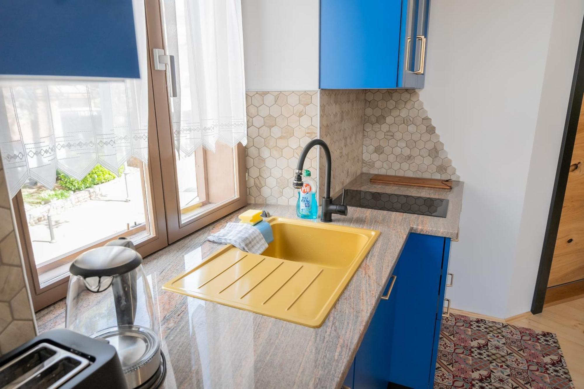 Island Apartments Izola Bagian luar foto
