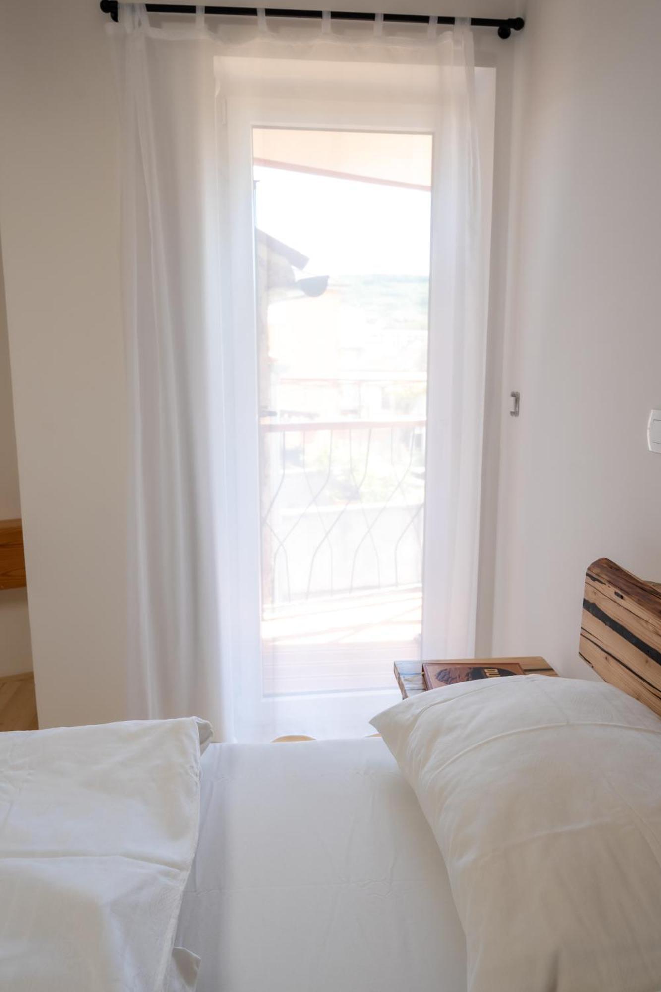 Island Apartments Izola Ruang foto